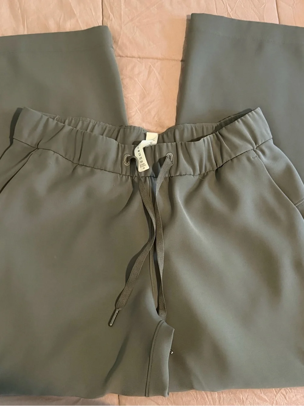 lululemon athletica On the Fly Wide-Leg 7/8 Pant - Grey Sage